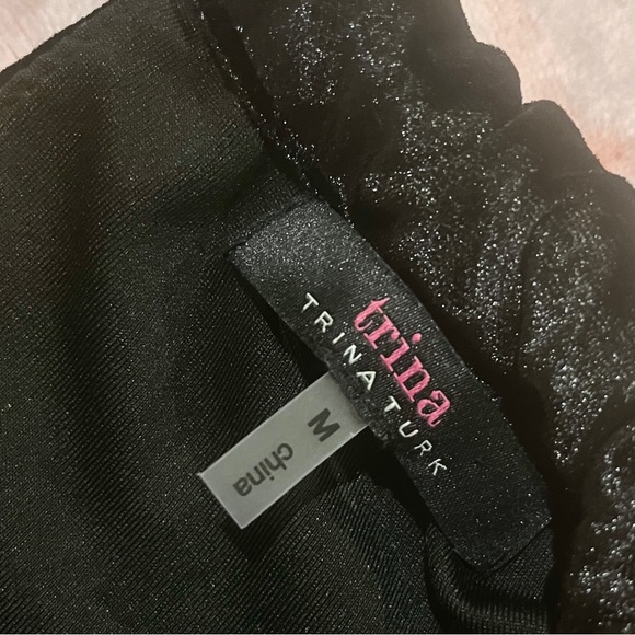 ✨🖤 TRINA TURK Crushed Velvet Black Sleeveless Jumpsuit 🖤✨ - Picture 4 of 6